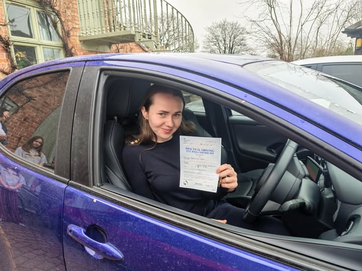 Freya passed her driving test after taking automatic driving lessons in Worcester.
