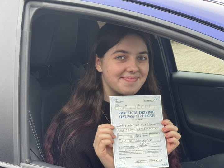 Tilly passed her driving test after taking automatic driving lessons in Worcester.
