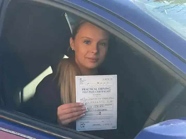 jasmine – PassLee pupil Jasmine, PassLee pupil, celebrating passing her driving test